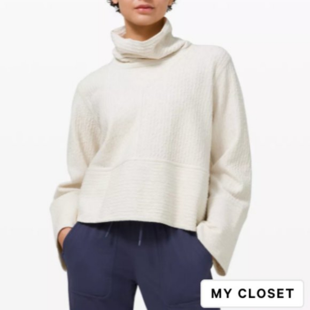LULULEMON RETREAT YOURSELF PULLOVER